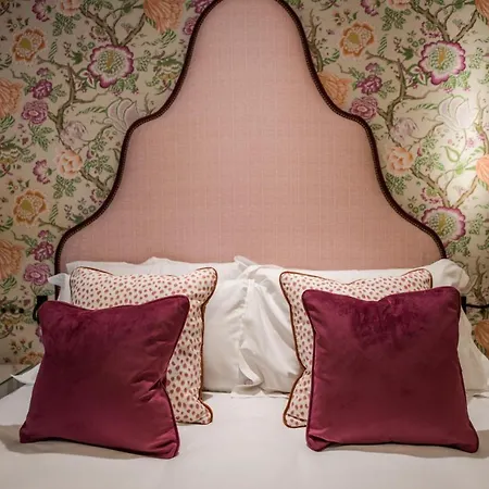 Dewars Restaurant And