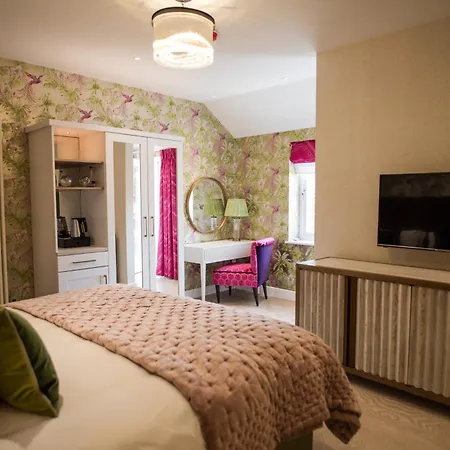 Hotel Dewars Restaurant And 4*