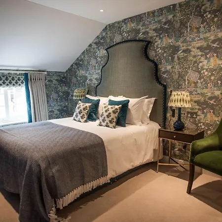 Dewars Restaurant And