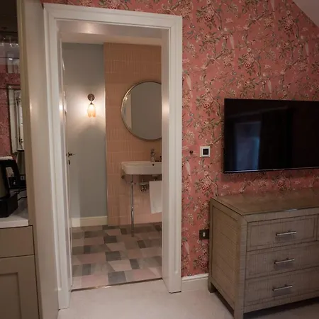 Otel Dewars Restaurant And 4*