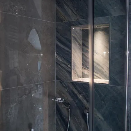 Dewars Restaurant And 4* Malton