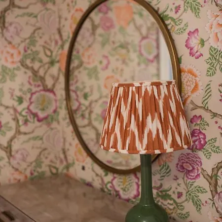 Dewars Restaurant And Hotel 4*