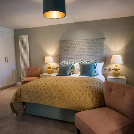 Hotel Dewars Restaurant And 4*