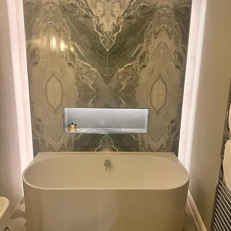 Otel Dewars Restaurant And