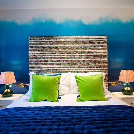 Dewars Restaurant And Otel 4*