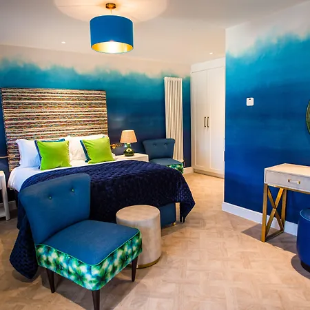 Dewars Restaurant And Otel 4*