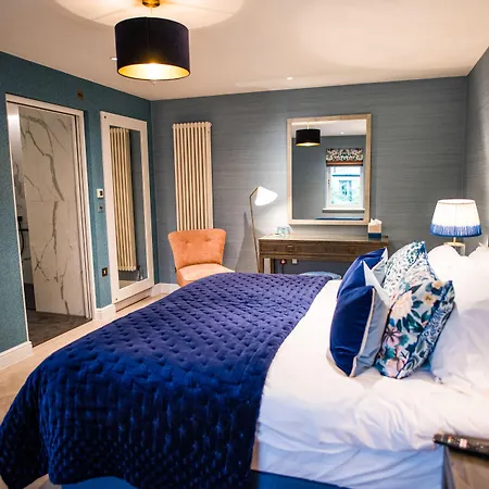 Hotel Dewars Restaurant And