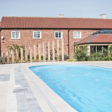 Отель Dewars Restaurant And 4*