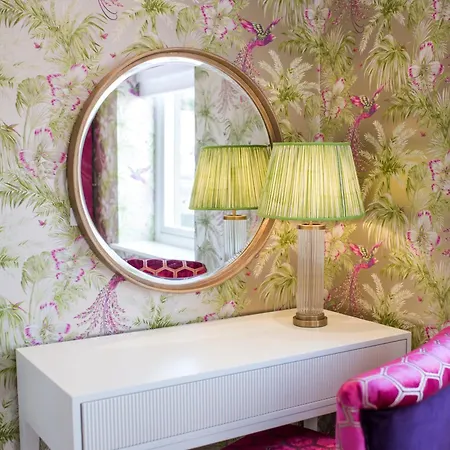 Отель Dewars Restaurant And