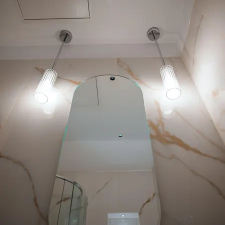 Dewars Restaurant And Отель