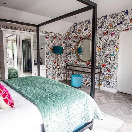 Dewars Restaurant And 4* Малтон